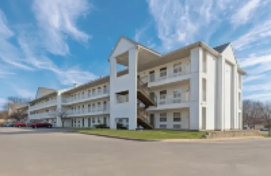 Birch Hill Suites Kansas City - Independence