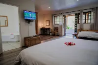 Aan de Oever Guesthouse - balcony