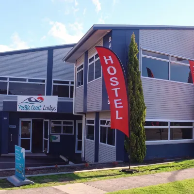 Pacific Coast Lodge and Backpackers Hotels near Mount Maunganui Beach