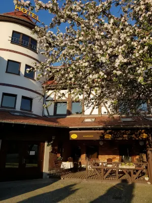 Amadeus Hotel Zielona Góra Các khách sạn ở 