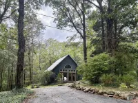 A Kentucky Cottage - Charming Cottage One Mile From Mammoth Cave National Park Hotels in Park City