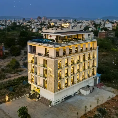 7 Rays Hotel