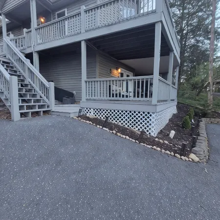 Treetop Cabin - Sleeps 9, Sauna, Game Room, Fire Pit, Smoker & Dual Grill, Views