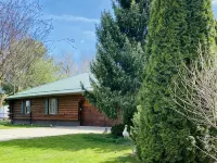 Log Cabin Haus in Amish Country Shipshewana, Indiana Hotels in LaGrange County