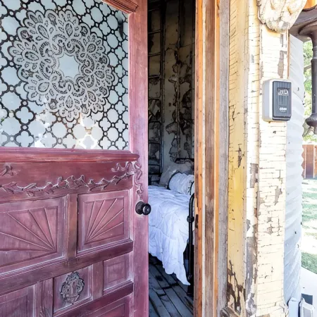 Charming 1-bedroom cottage 8 minutes from Round Top-WiFi, AC -zHEN House Silo #1