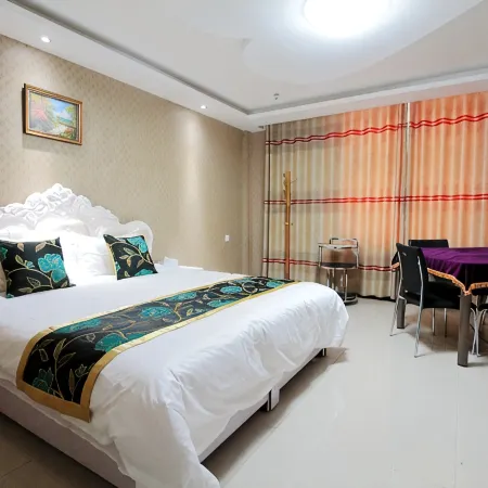 Yanjin Plain Lake Hotel