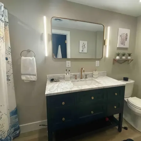 Condo-OTR/Pendleton Art District, Cincinnati - 1 bedroom, free parking, balcony
