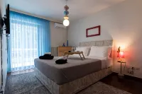 Blue Verve Premium 2 bedroom Retreat - 4-Star