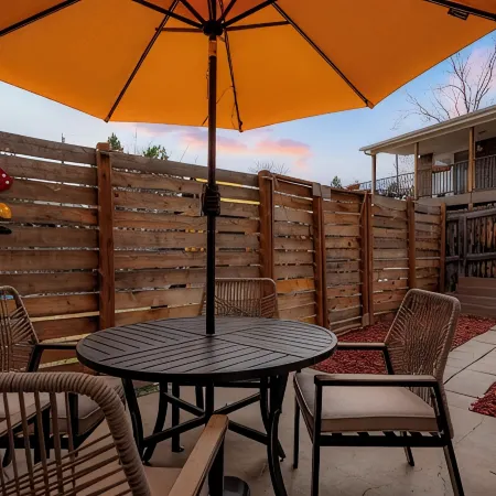 Game Room & Hot Tub, 12 mi to Red Rocks