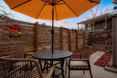 Game Room & Hot Tub, 12 mi to Red Rocks