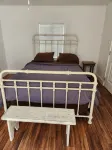 Cozy 1 bedroom cabin in peaceful Trinity Center with AC