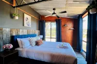 Sunstone - Awesome views in our modern and rustic off-grid eco 2 bed cabin! - 3 星級