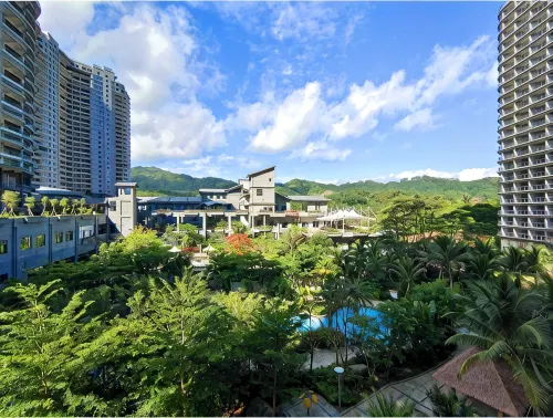 Rendi Mountain Rainforest Hotel - Parkplatz