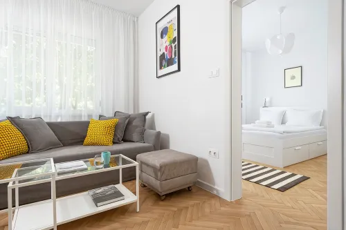 Starflat | Gorgeous central apartment next to NDK - Homestays