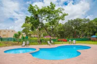 Sunbird Mzuzu Hotel - parking