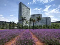 Fuxian Lake Mountain Lake Hotel