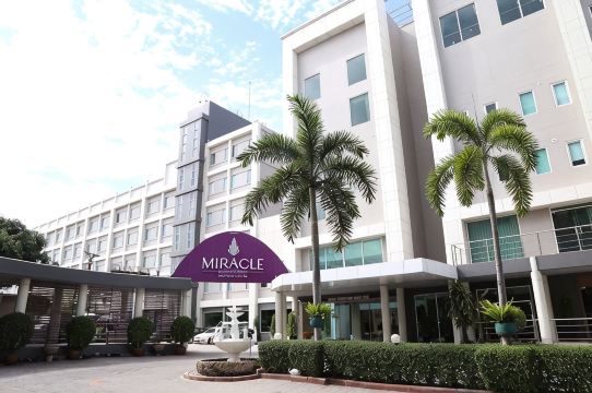 Miracle Suvarnabhumi Airport Hotels in Bang Phli