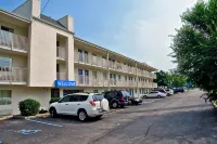 Days Inn by Wyndham Charleston WV - Wifi