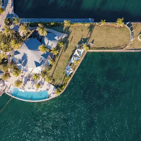 The Bannister Hotel & Yacht Club
