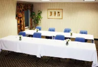Best Western Plus New England Inn  Suites - Bintang 3