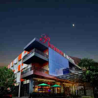 Premiere Hotel Tegal Hotel Exterior