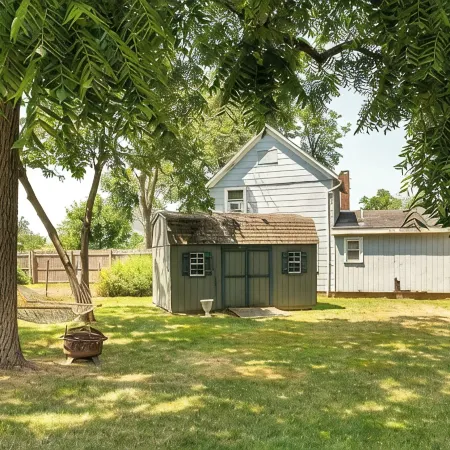 New Construction Greenport Pool House - 3 Blocks from Town