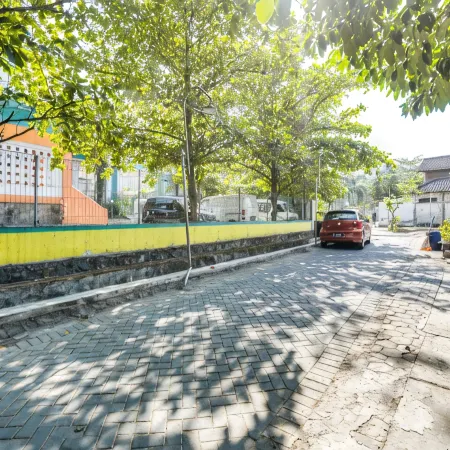 Boarding House Gresik Syariah فنادق في غريسيك ريجينسي