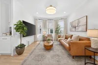 Open 4Br Near Downtown Boston Backyard, Fire Pit, Grills & Walk to Train - Bungalows