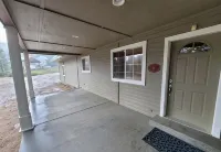 Charming 3-bedroom house in the beautiful mountains of Pine, Idaho. - Wi-Fi