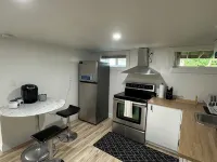 Cozy Private Bachelor Unit King Size bed. Hotels in Albert County