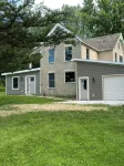 A Peaceful Driftless Farm Stay Awaits on a Century-Old Muscoda Working Farm - Wi-Fi