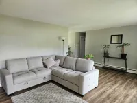 Charming 2-bedroom house in serene Conneaut Lake with AC, WiFi, large backyard - Wifi