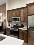 Charming 1-bedroom apartment in delightful Aubrey with WiFi, AC