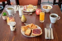 Brit Hotel le Kerann Nantes St Herblain - Zac de La Lorie - Breakfast
