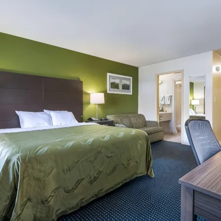 Quality Inn Little Creek Отели рядом с достопримечательностью «Чикс-Бич»