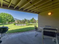 Tennis Village Hotels in Manson
