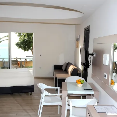 Renieris Hotel