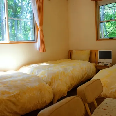 Pension Karuizawa Zephyrus Hachibankan โรงแรมใกล้โอยวาเกะ ชุคุ