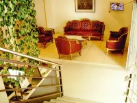 Leos Hotel Hotels in Tomohon