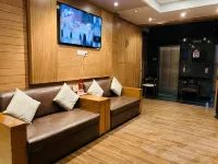 Chateau Windsor Hotel - Marine Drive Hotels near SNDT