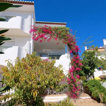 BUGANVILIA - Praia da Luz - 700 m from the beach