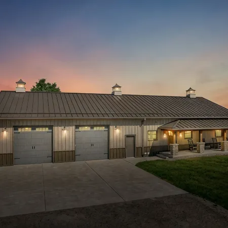 Barn! Golf Sim/Theater, Bunk Slide, Mini Golf, Hot Tub, Saloon Bar, Firepit!