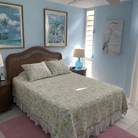 Gentle Winds 2/BR 2/BA Closest building to the Sea! Sunset Views! Ground Floor