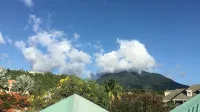 5 Bedroom Villa with Pool, Walk to the Beach - Wifi