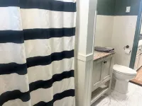 1 bed/1 bath, 1.5 blocks to beach/town, dog friendly - balcony