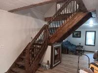 Charming 3-bedroom cabin with AC and WiFi in delightful Rogersville