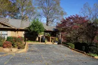 Treehouse Serenity, Access to RB Resort Amenities, Dog Friendly. - 4-Star