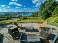 Endless Lake Views, Amazing Sunsets overlooking a state park! - 4 estrellas