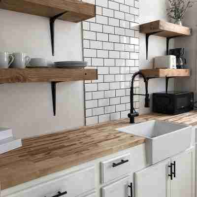 Charming 1-bedroom house with WiFi in lovely Bakersfield Others