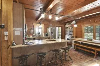 Secluded Cabin, Comfortable Lux, Valley View ~ Canaan Valley & Seneca